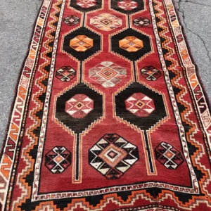 R130: Handmade Wool Turkish Tribal Pattern Rug 4'11" x 9'7"