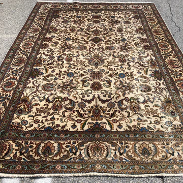 R213: Handmade Low Pile Room Size Rug with Ivory Field 7'10" x 11'6"